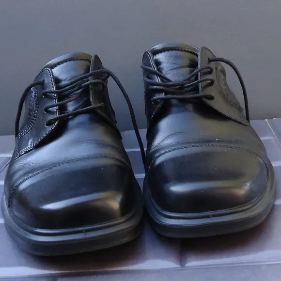 SIZE EU 44. ECCO Helsinki leather oxfords shoes. - Picture 4 of 16